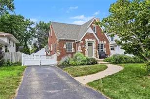 323 Orchard Dr, Oakwood, OH 45419 - Photo 1