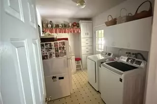 2221 Fiesta Dr, Troy, OH 45373 - Photo 8