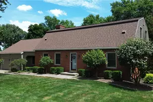 2221 Fiesta Dr, Troy, OH 45373 - Photo 2