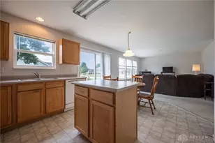 6643 Morrell Dr, Huber Heights, OH 45424 - Photo 8