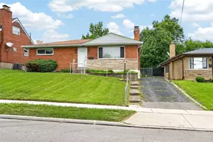 1324 Thurnridge Dr, Reading, OH 45215 - Photo 1
