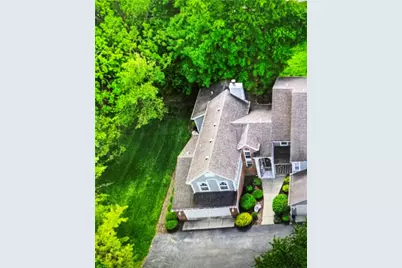 302 Elmwood Drive, Springboro, OH 45066 - Photo 2