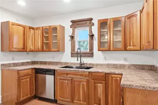 258 E Center St, Germantown, OH 45327 - Photo 8