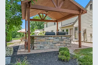 9320 Streamview Court, Washington Twp, OH 45458 - Photo 2