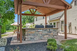 9320 Streamview Ct, Washington Twp, OH 45458 - Photo 2