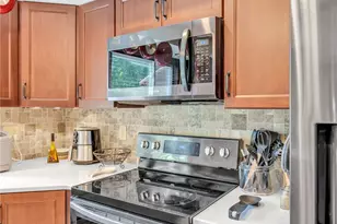 9320 Streamview Ct, Washington Twp, OH 45458 - Photo 12