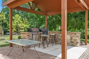 9320 Streamview Ct, Washington Twp, OH 45458 - Photo 8