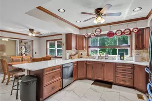 9320 Streamview Ct, Washington Twp, OH 45458 - Photo 8