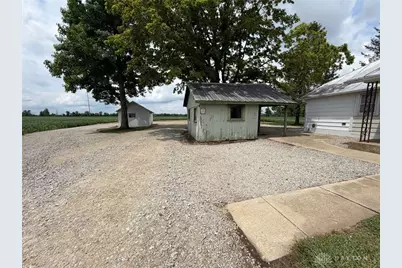 519 N Snyder Road, Dayton, OH 45417 - Photo 8