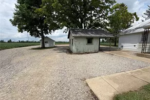 519 N Snyder Rd, Dayton, OH 45417 - Photo 8