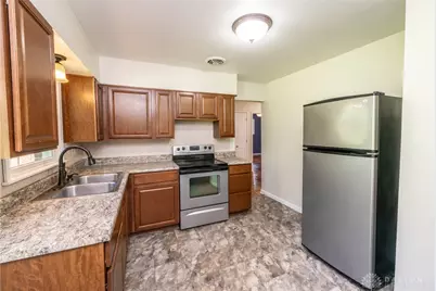 6123 Shady Oak Street, Huber Heights, OH 45424 - Photo 8
