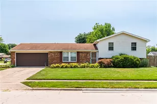 804 Sunset Dr, Englewood, OH 45322 - Photo 2