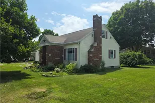 207 E Harmon Dr, Greenville, OH 45331 - Photo 2