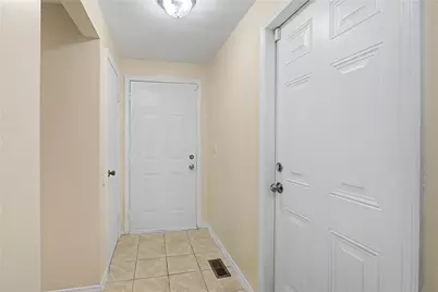 7816 Waterton Court, Trotwood, OH 45426 - Photo 4