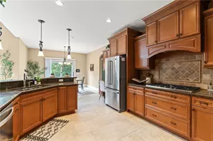 2314 Crestridge Dr, Butler Twp, OH 45414 - Photo 26