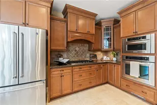 2314 Crestridge Dr, Butler Twp, OH 45414 - Photo 28