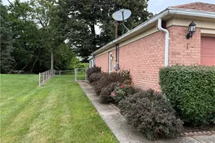 5125 Malibu Ct, Dayton, OH 45426 - Photo 2