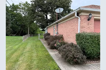 5125 Malibu Court, Dayton, OH 45426 - Photo 2
