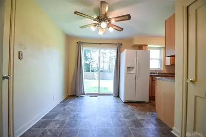 512 Carrlands Drive, Kettering, OH 45429 - Photo 8