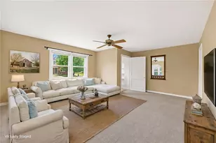 407 Virginia Ave, Troy, OH 45373 - Photo 8
