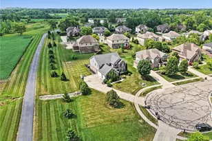 1350 Clydesdale Ct, Washington Twp, OH 45458 - Photo 32