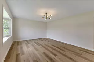 6701 Ellen Dr, Jefferson Twp, OH 45417 - Photo 4
