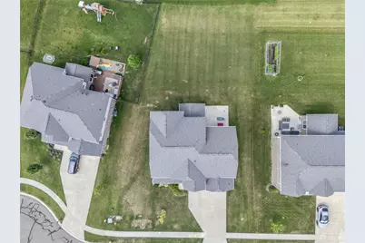 3581 Cypress Pointe Drive, Bellbrook, OH 45305 - Photo 8