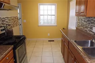 742 Cleverly Rd, Dayton, OH 45417 - Photo 4