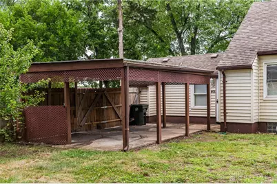 401 S Alex Road, West Carrollton, OH 45449 - Photo 4