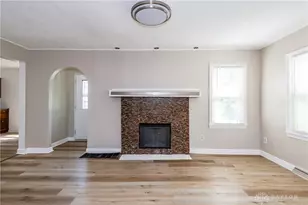 401 S Alex Rd, West Carrollton, OH 45449 - Photo 12