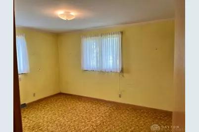 2520 Hollyview St NE, Canton, OH 44721 - Photo 36