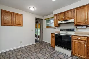1800 Yalta Rd, Beavercreek, OH 45432 - Photo 14