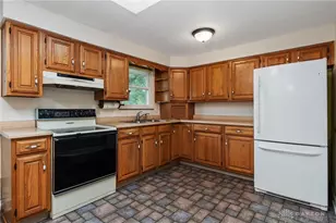 1800 Yalta Rd, Beavercreek, OH 45432 - Photo 12