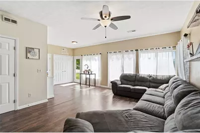70 E Long Meadow Drive, Springboro, OH 45066 - Photo 14