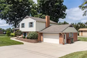 8663 Crestway Rd, Clayton, OH 45315 - Photo 2