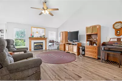 1034 Meadowrun Road, Englewood, OH 45322 - Photo 2