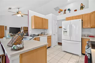 1034 Meadowrun Rd, Englewood, OH 45322 - Photo 6