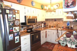 698 Lakengren Dr, Eaton, OH 45320 - Photo 8