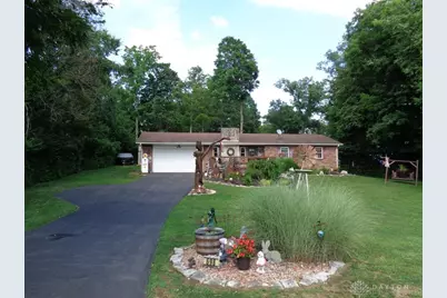 698 Lakengren Drive, Eaton, OH 45320 - Photo 2
