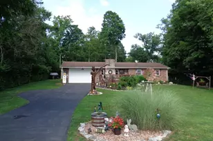 698 Lakengren Dr, Eaton, OH 45320 - Photo 2