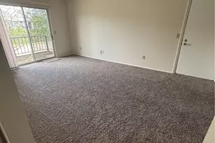 4527 Wilmington Pike, Kettering, OH 45440 - Photo 10
