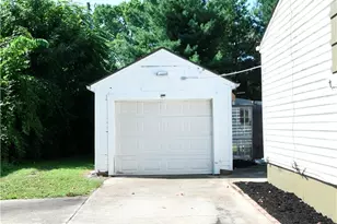 140 Hacker Rd, Clayton, OH 45415 - Photo 8