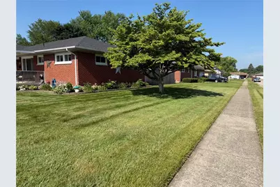 4605 Laredo Street, Moorefield Twp, OH 45503 - Photo 4
