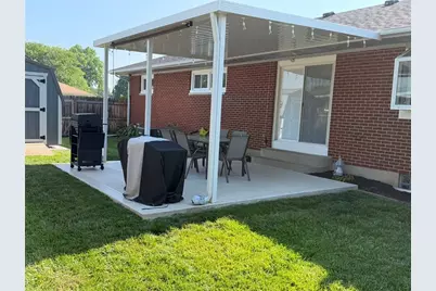 4605 Laredo Street, Moorefield Twp, OH 45503 - Photo 22