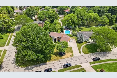 5000 Marilake Circle, Kettering, OH 45429 - Photo 2