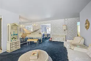 6301 Blossom Park Dr, West Carrollton, OH 45449 - Photo 8