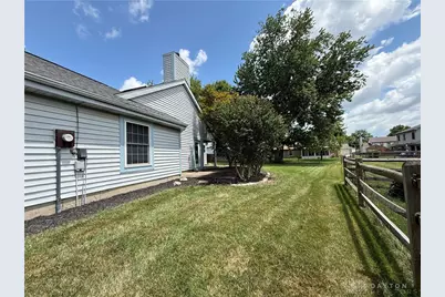 481 Meadowview Court, Vandalia, OH 45377 - Photo 6