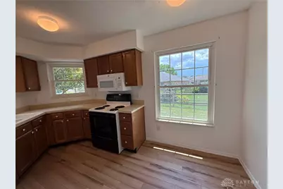 481 Meadowview Court, Vandalia, OH 45377 - Photo 14
