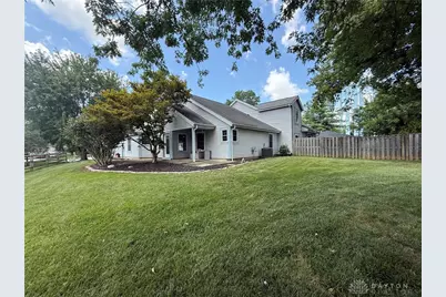 481 Meadowview Court, Vandalia, OH 45377 - Photo 2