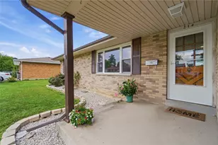 214 Plymouth Ave, Brookville, OH 45309 - Photo 4